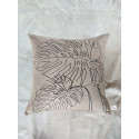 COJÍN MONSTERA BEIGE LÍNEA NEGRA