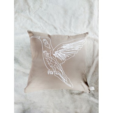COJÍN COLIBRÍ BEIGE LÍNEA BLANCA