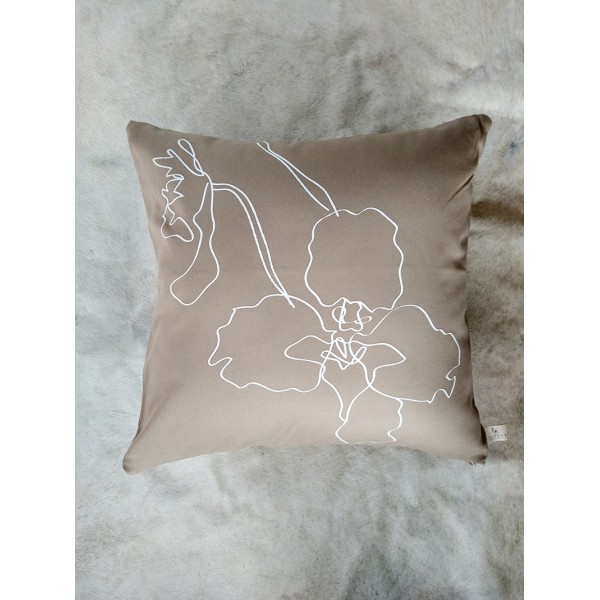 COJÍN ORQUÍDEA BEIGE LÍNEA BLANCA 